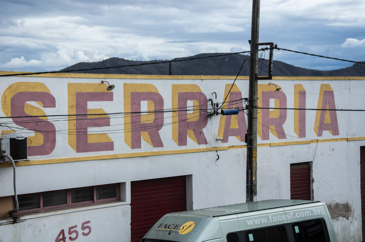 Rocha Sawmill, commercial façade photographed on Av. José Bonifácio, Arcoverde-PE [2013].