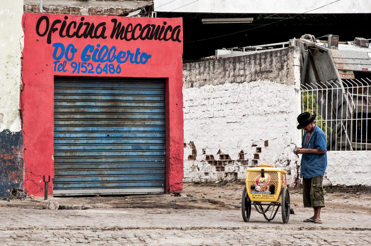 Commercial façade, Arcoverde-PE [2013].