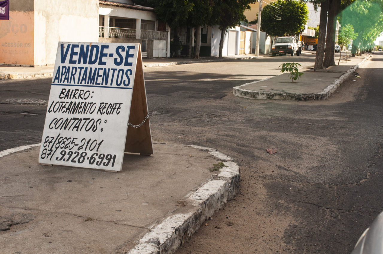 Easel-type signs, Petrolina-PE [2013].