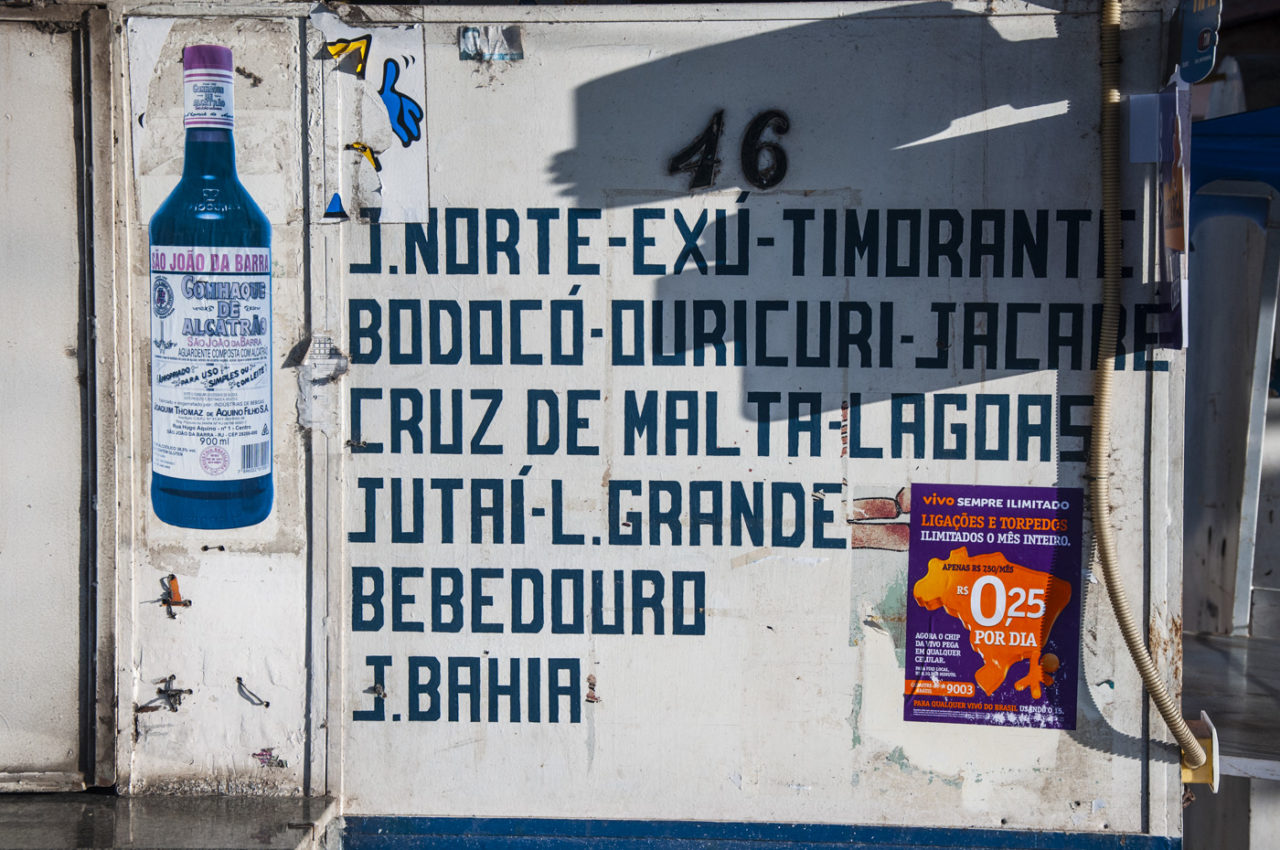 Information wall painting, bus station, Petrolina-PE [2013].