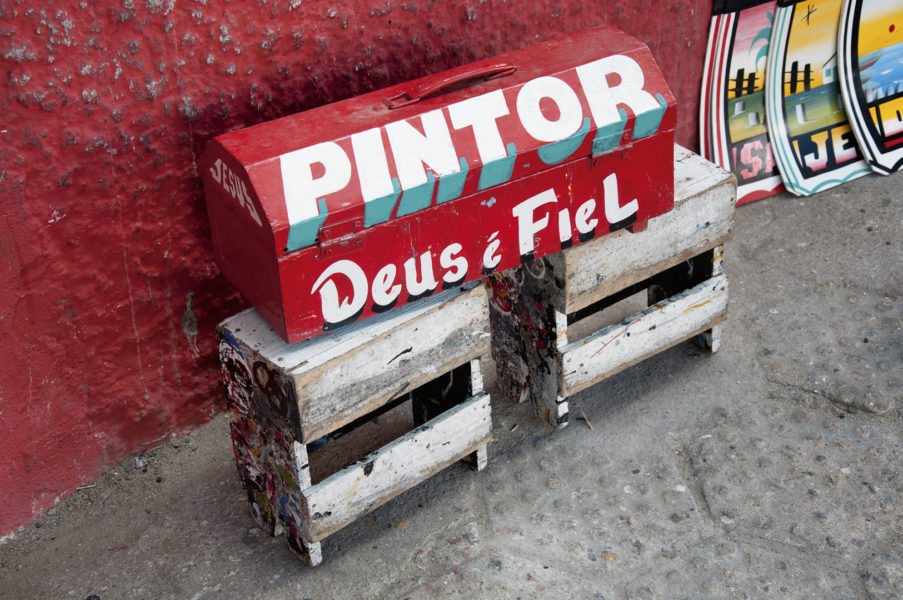 Tool box belonging to the painter Marcos, Guararapes, Caruaru-PE [2013].