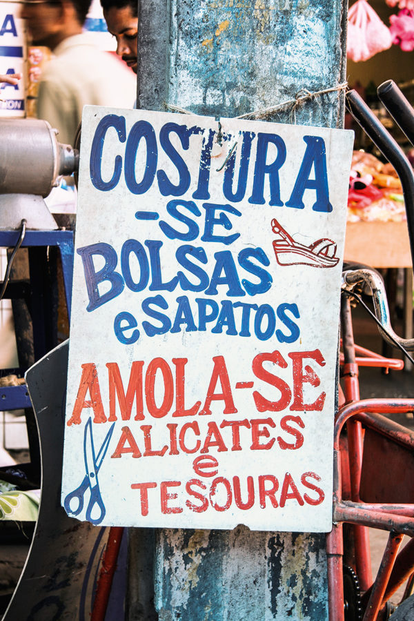 A commercial sign photographed near Maciel Pinheiro Square, Recife-PE [2009].