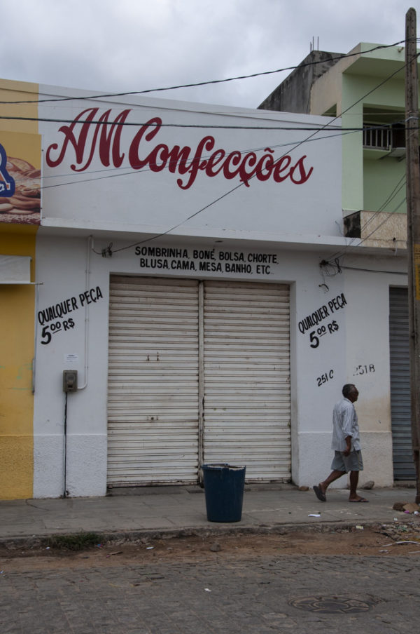 Commercial facade, Salgueiro-PE [2013].